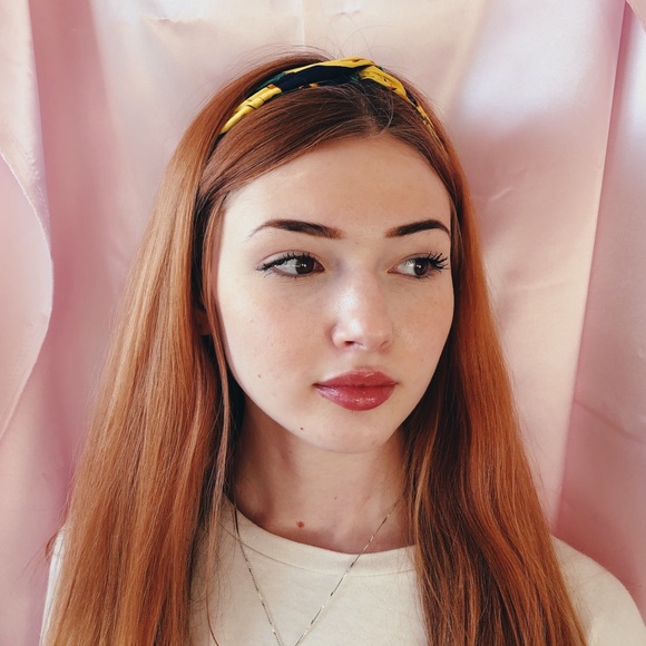 Pack of 2 Handmade trendy headbands - Picture 5 of 5